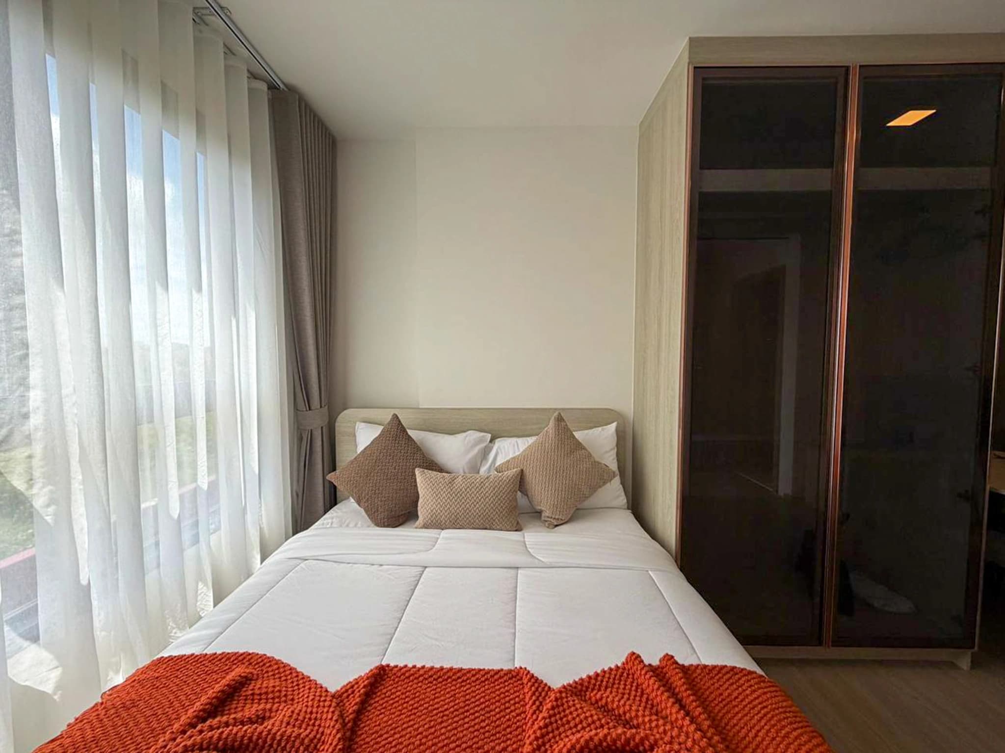 Studio condo for rent THE BASE Bukit - photo 2