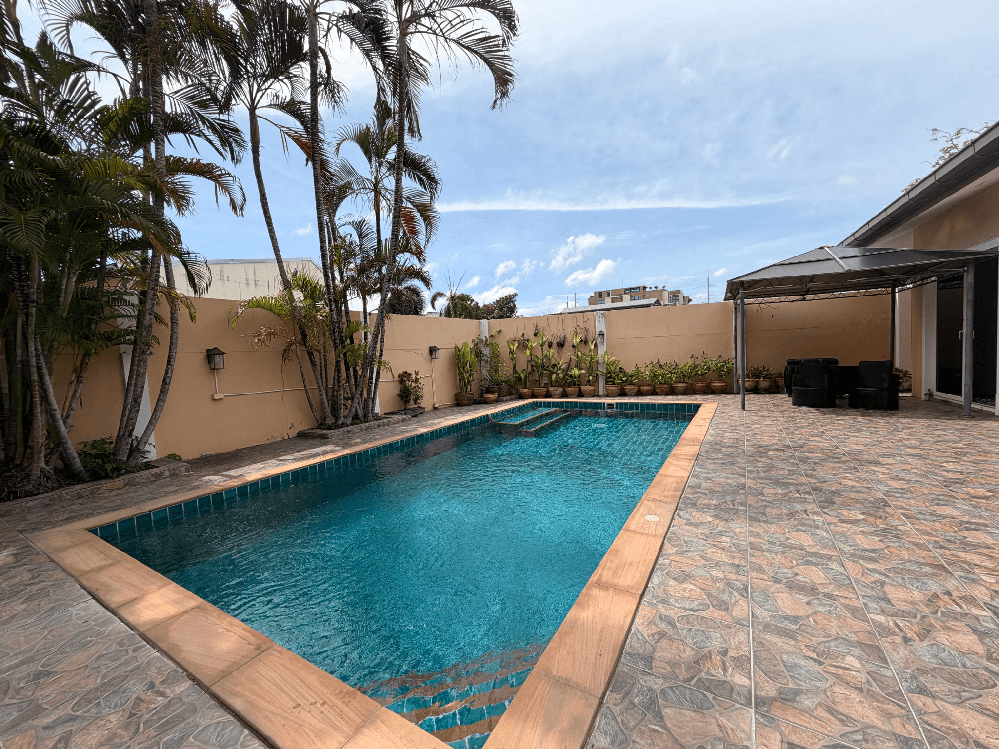 4 Bedroom Villa with Pool - photo 2