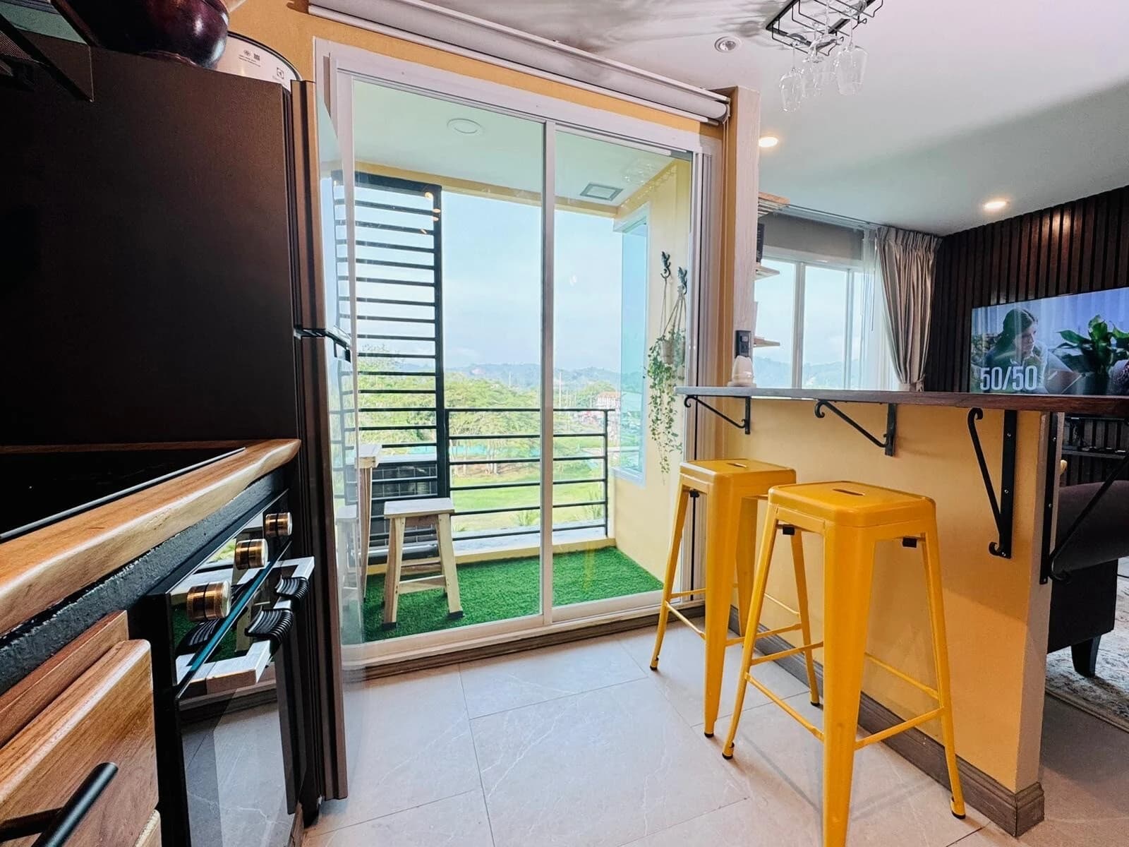 2 bedroom condo for rent Plus 2 Condo - photo 4