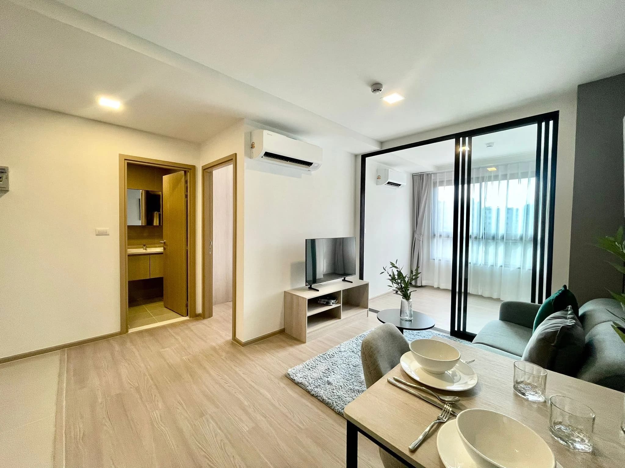 2 bedroom condo for rent The Base Bukit - photo 3