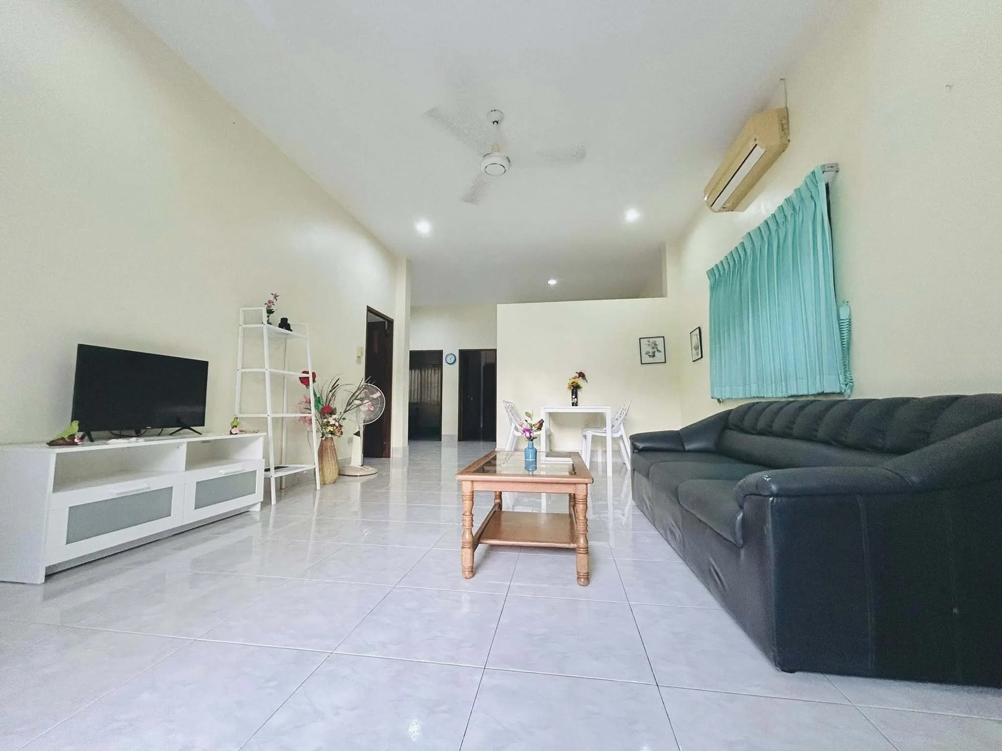 3 bedroom house for rent - - photo 2