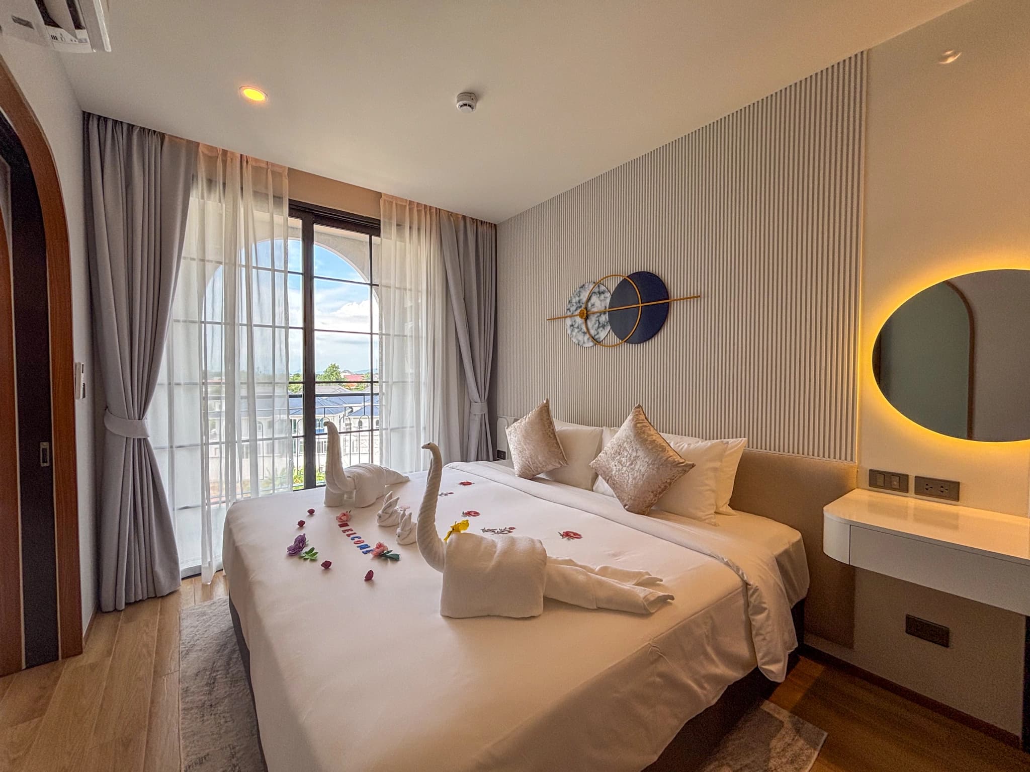 1 bedroom Suite for Rent Above Element