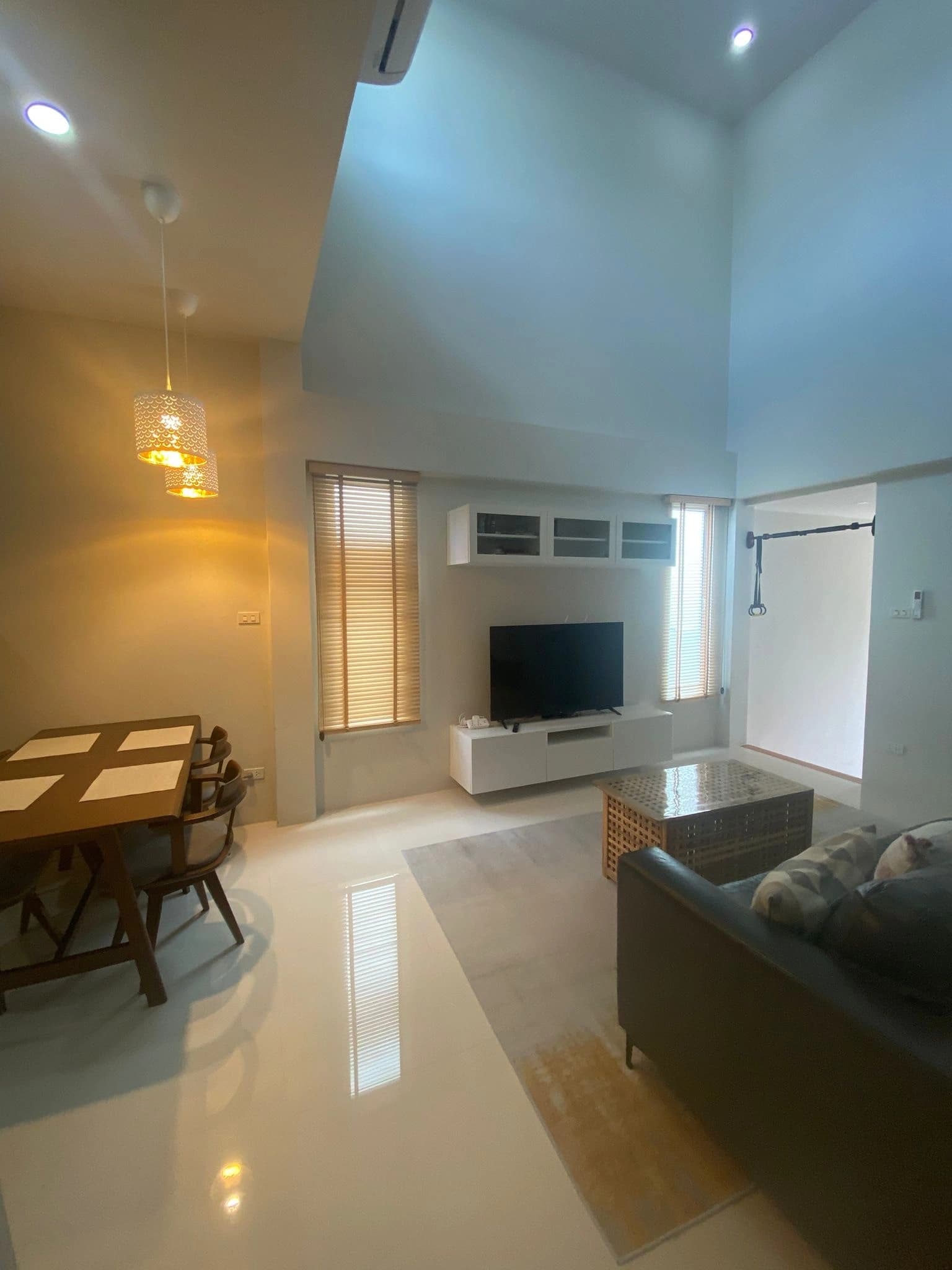 2 bedroom house for rent Modern Life Si Sunthon