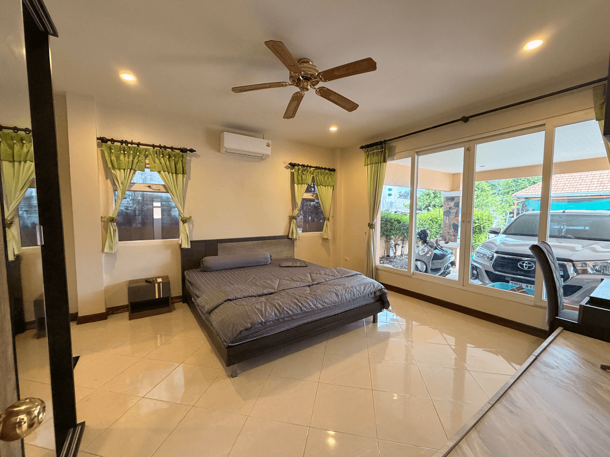 4 Bedroom Villa with Pool - photo 3